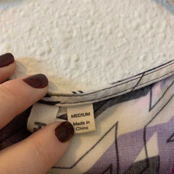 GEOMETRIC SHAPES TANK - Picture 3 of 3